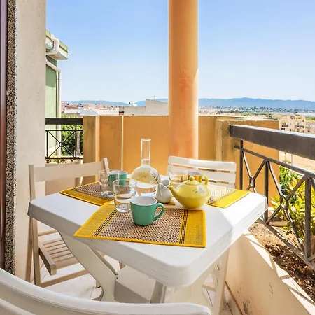Guesthost - Mira-mare With Parking Quartu SantʼElena